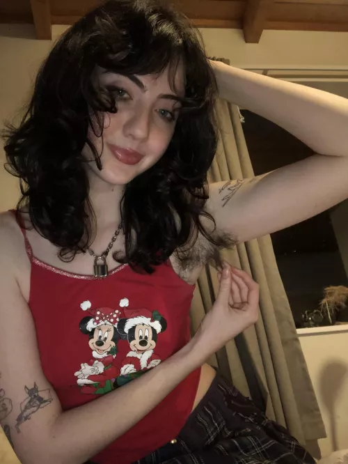 Oldie but a goodie π Pulling my armpit hair 2 c how long they were π