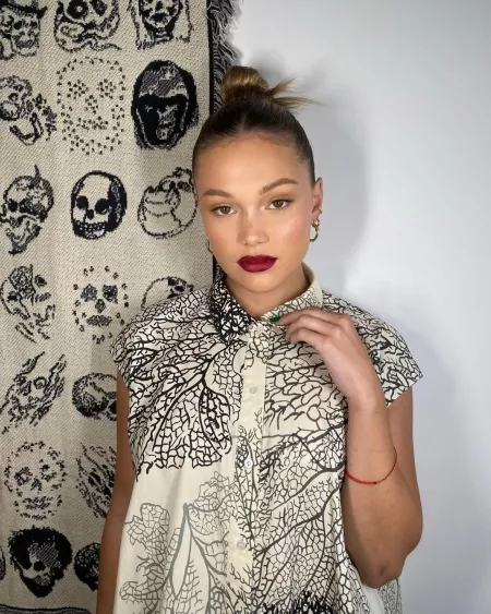 Olivia Hastings Holt