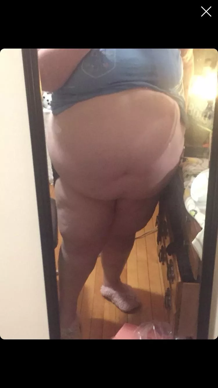 Omg my belly is getting so big ^.*