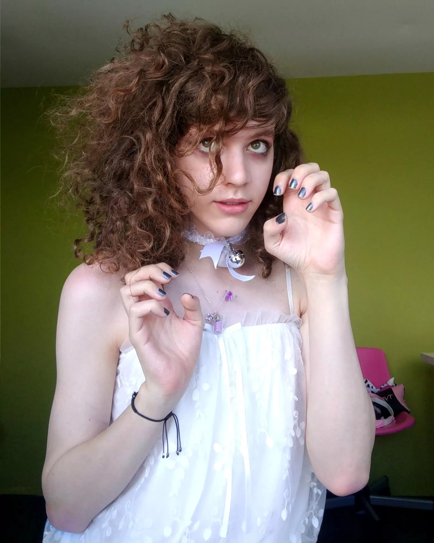 omw to randomly scratch you 👀