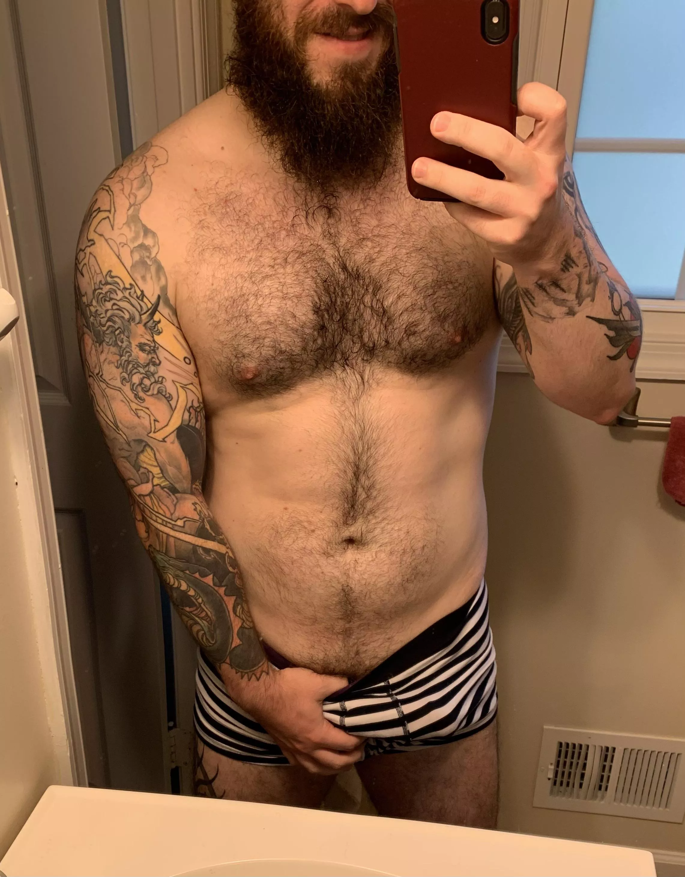 On Friday afternoons I just want to leave work and get naked 😬