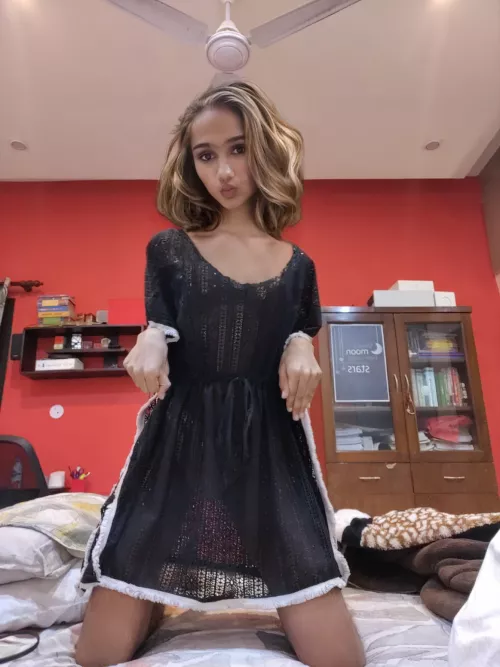 On my knees like a good kitten 🐱💋🌸