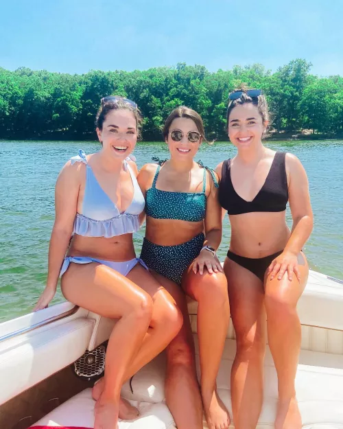 One boat, 3 babes