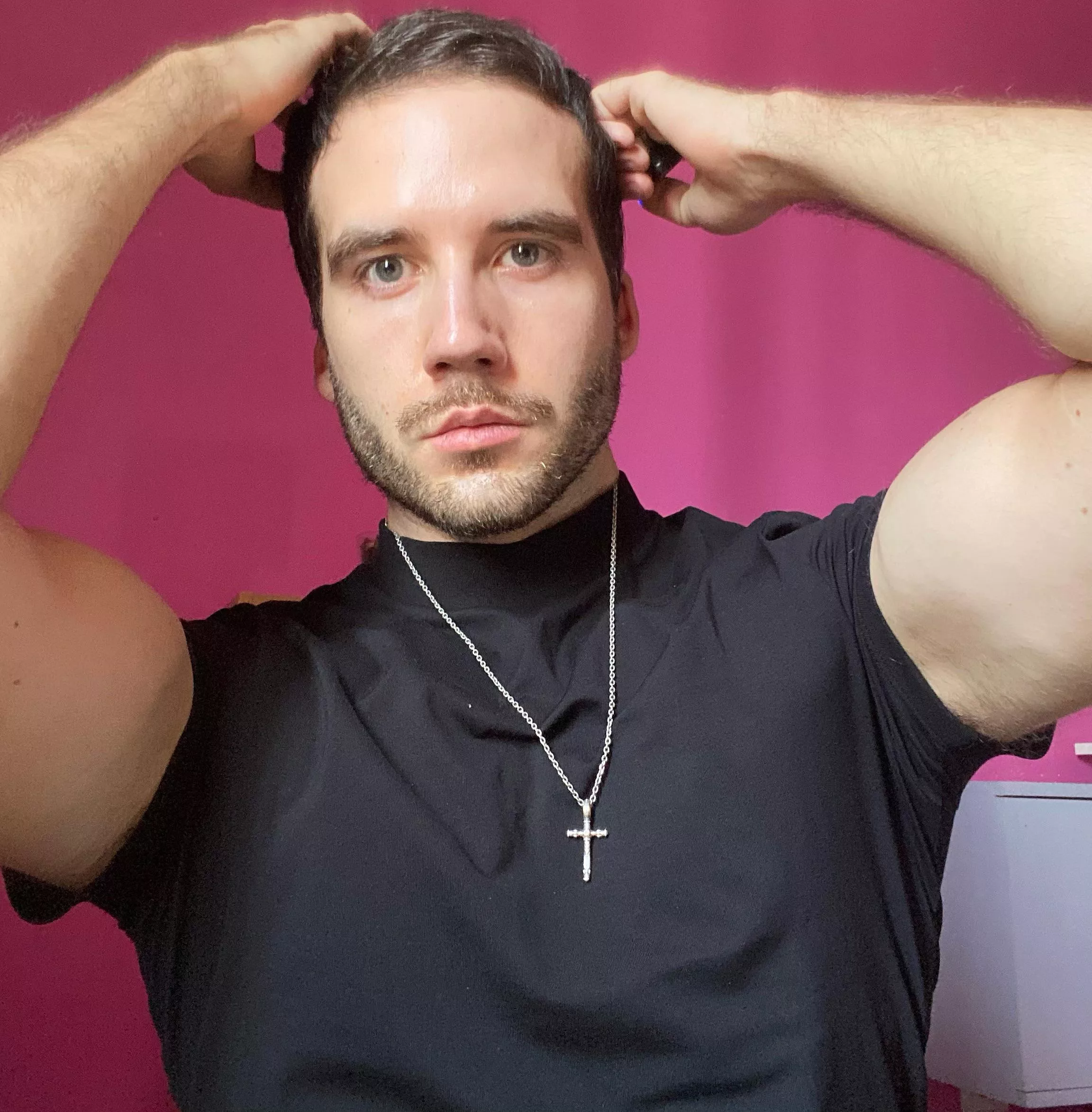 One week left until great ace attorney 😭 who’s gonna buy it ? (also very natural pose)