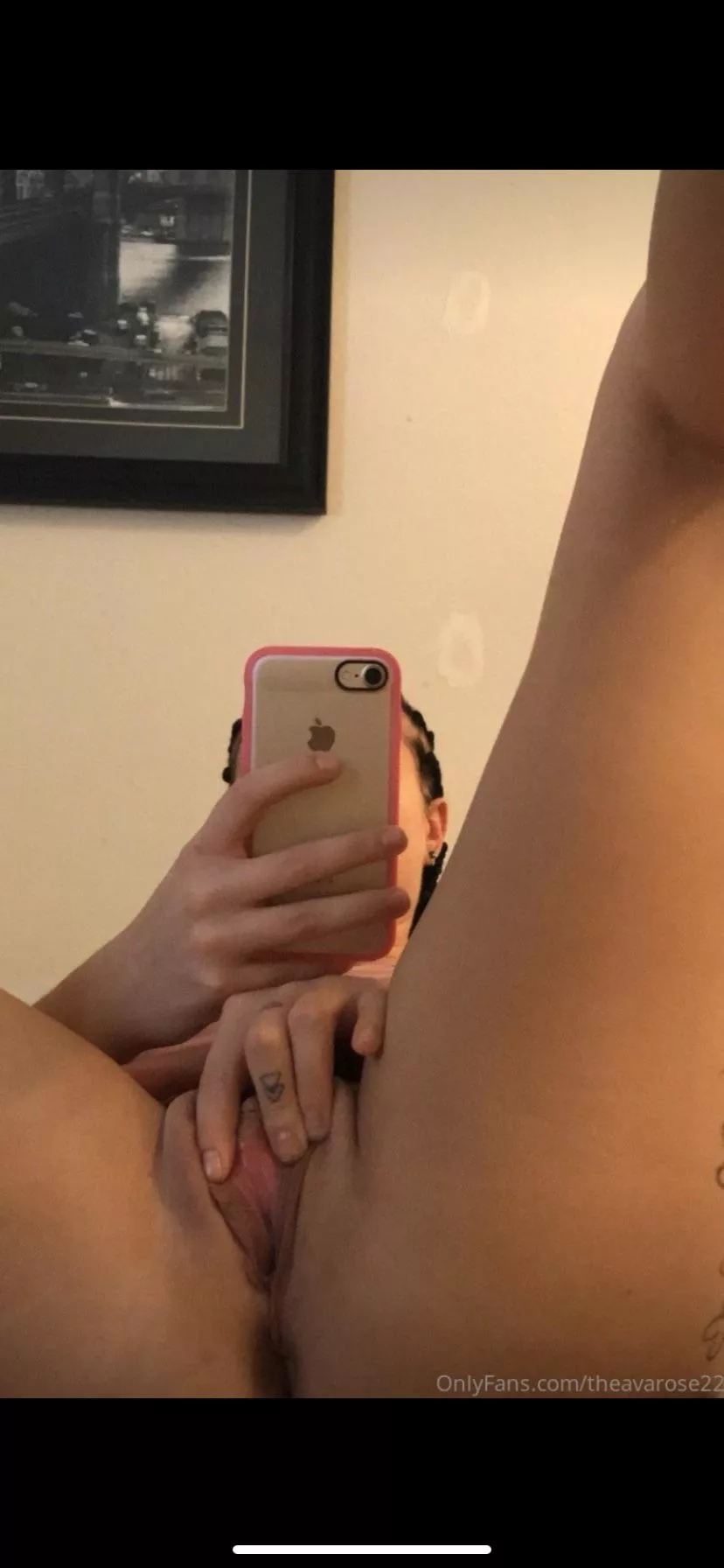 Only 10 spots left at this price‼️ $5 for over 500 posts 😈 NO PPV ever💋 Surprises in your inbox 🙌🏼 1 on 1 chat 🥂 link below 💜