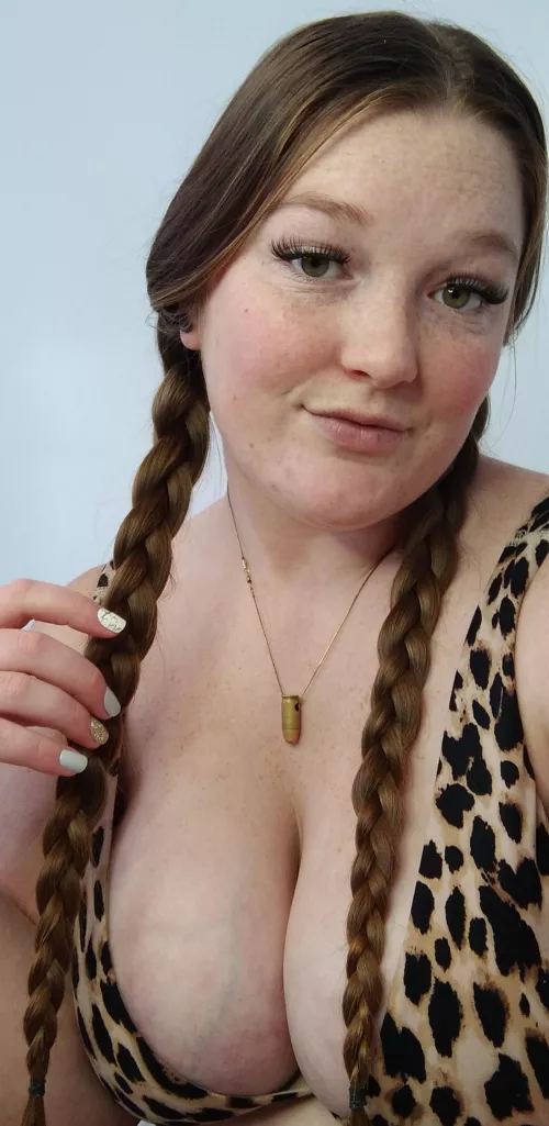 only hit that arrow if youd fuck my tits