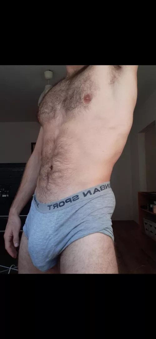 Only ⬆️ if you'd lick this Bulge 👅😈