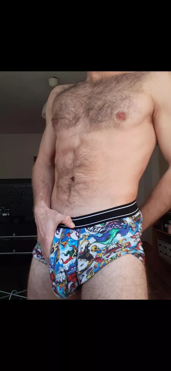 Only ⬆️ if you'd swallow this Bulge 😈