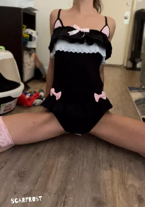 Only one type of flexi girl who can fuck you with legs this far apart 😈💓