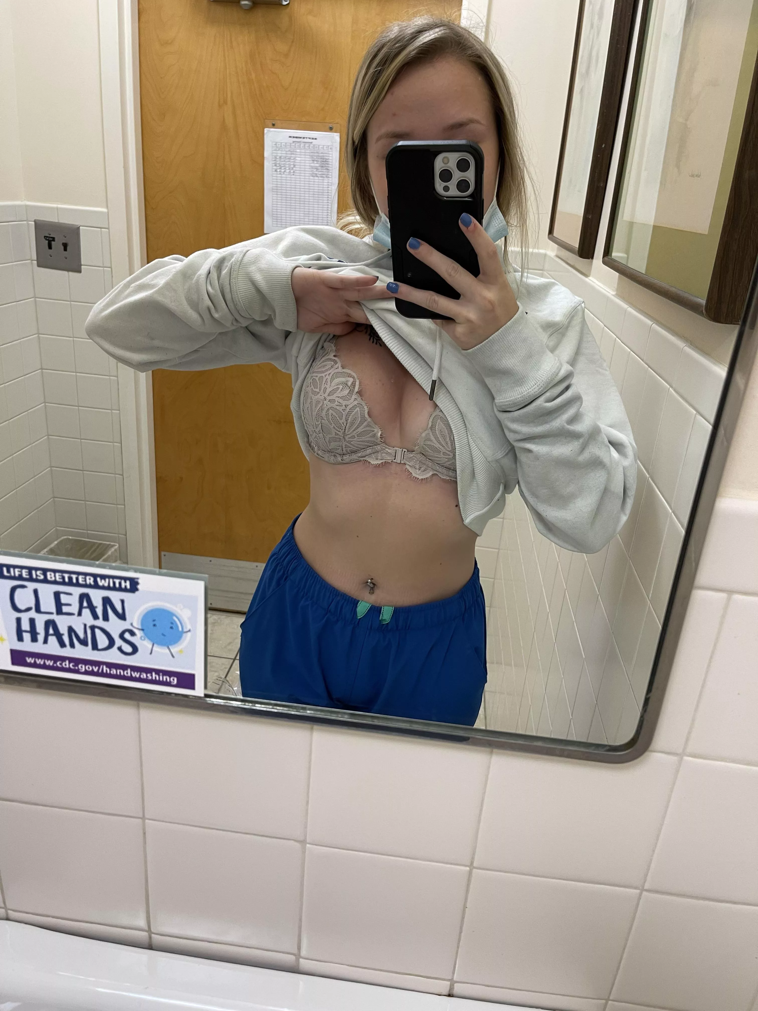 only react if you’d fuck me at work 😋 only react if you’d fuck me at work 😋
