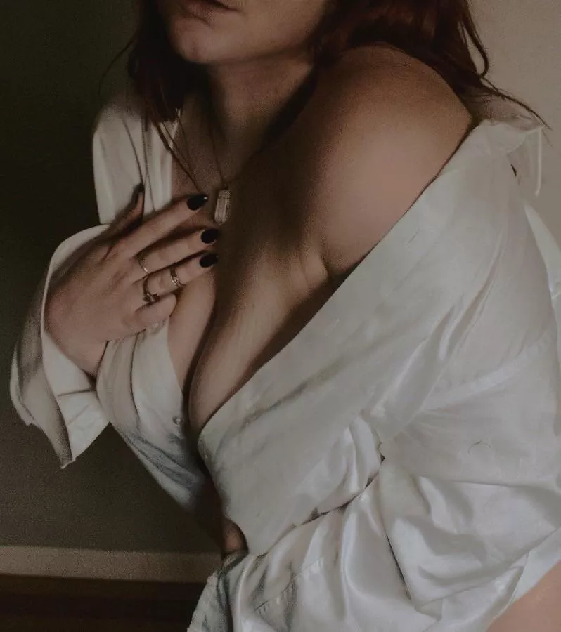 oops! i can never keep these inside my shirt 🙊