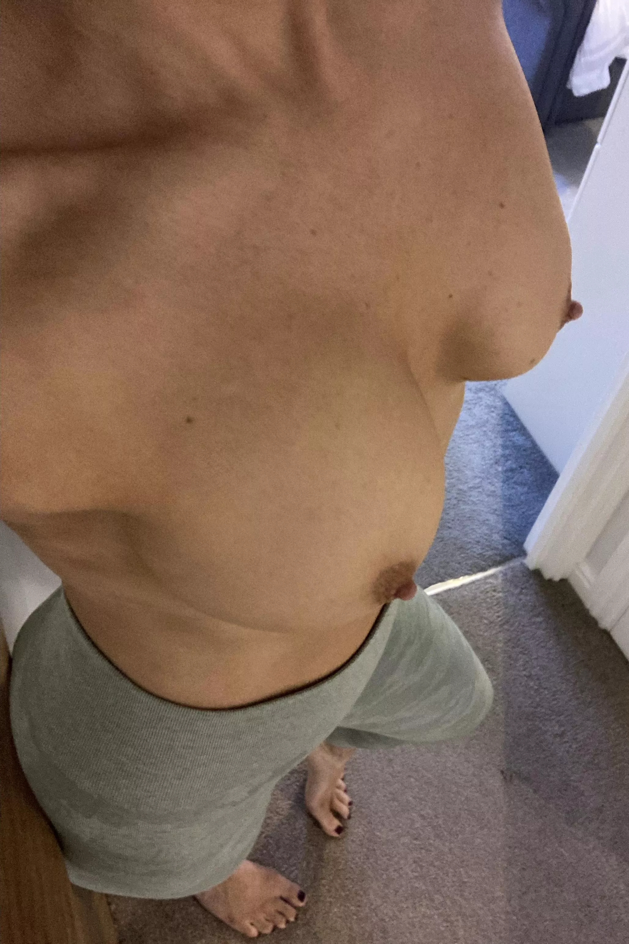 Oops. Misplaced my gym bra! My OF is just $5 if you want to see me lost my gym bottoms too…. Link in comments👇