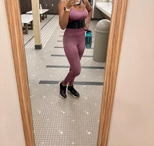 OOTD: Eggplant shades๐for days