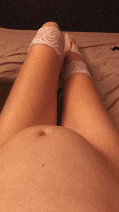 open my legs up and cum in between them ๐ฉ๐