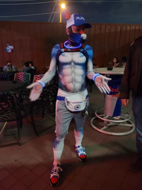 Open paws and open arms at the club last night