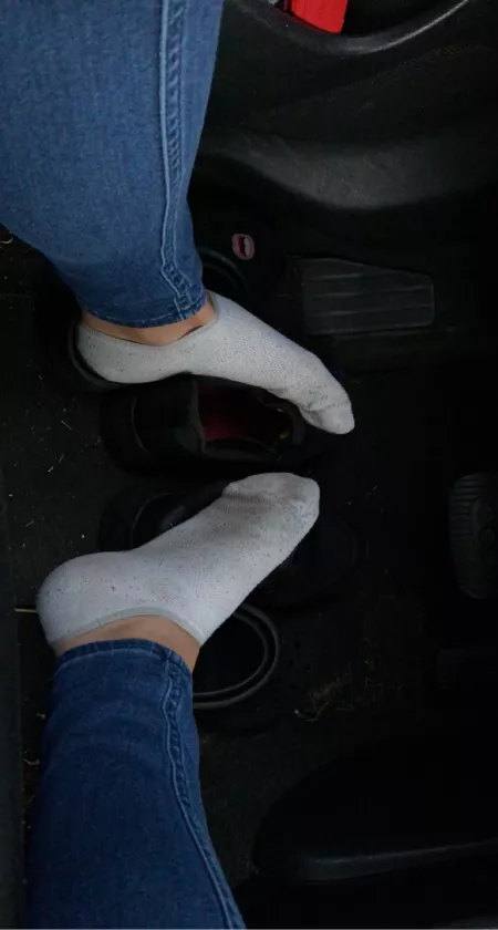 Out of the crocs and into the work shoes. 8 hour shift here I come. Day 28 π