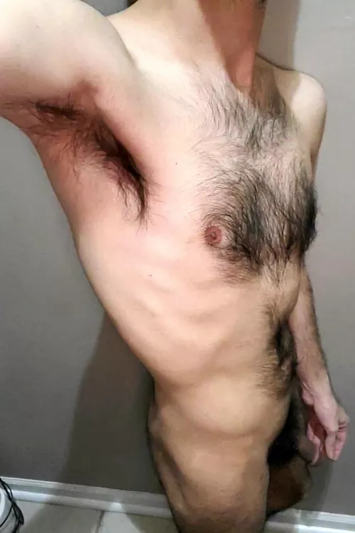Out of the shower and fresh from pits to pubes ;)