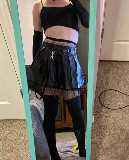 outfit i wore to school todayy :3