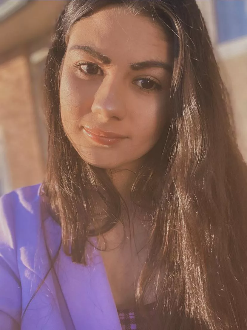 Over 700 pictures and videos await you