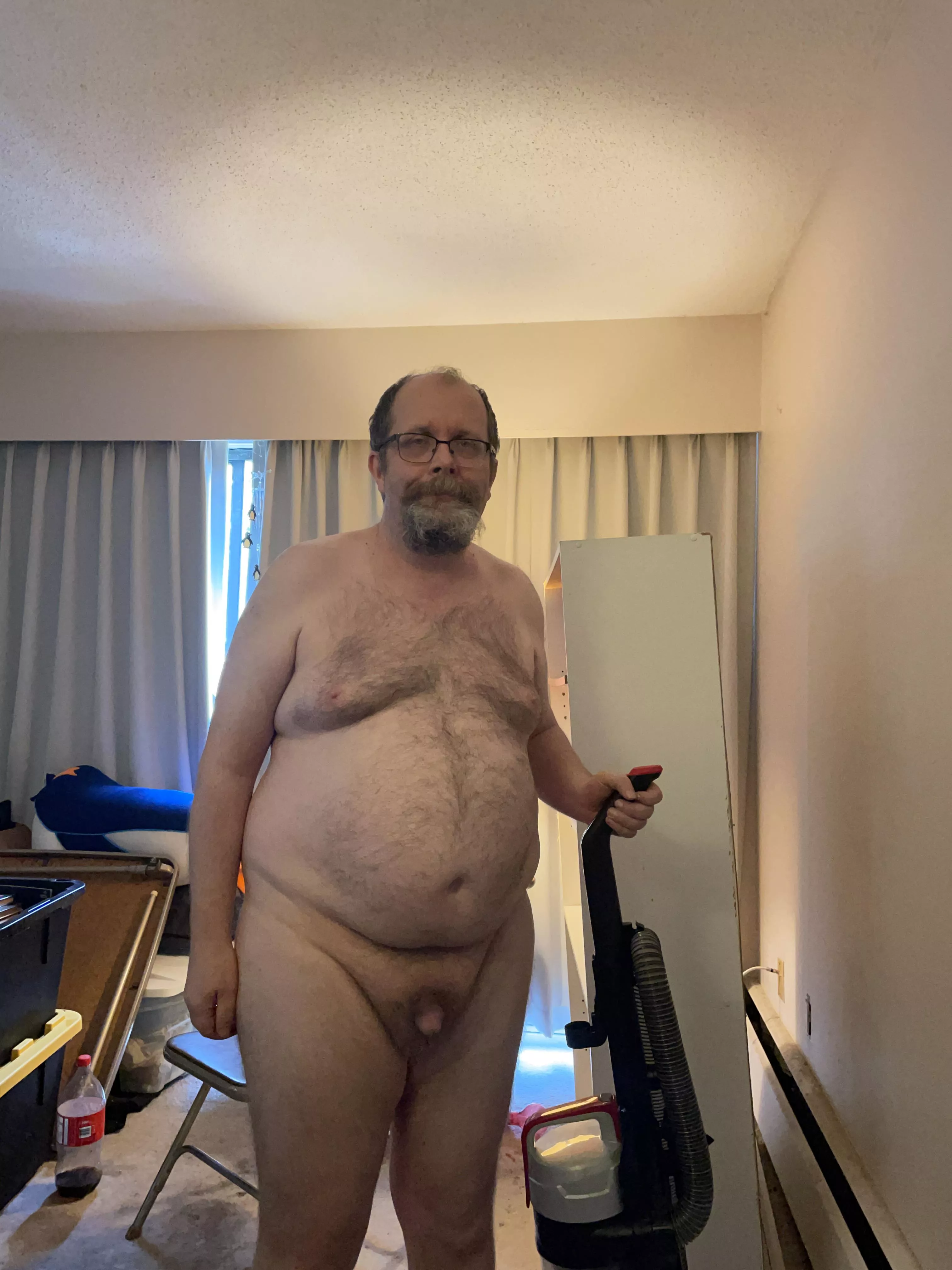 Packing to move. Wardrobe boxes will be minimal 😉