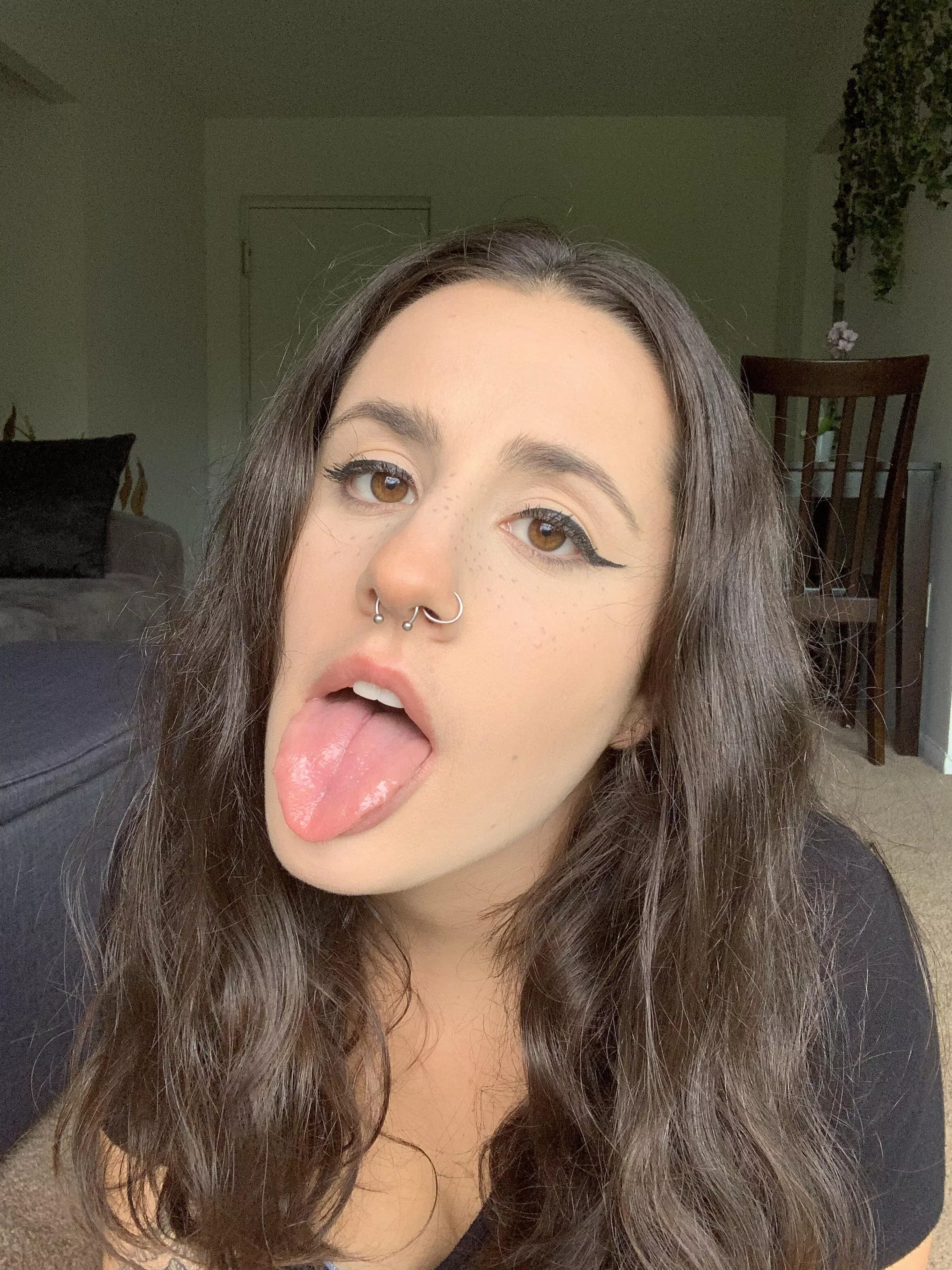 paint my face 🥺💦