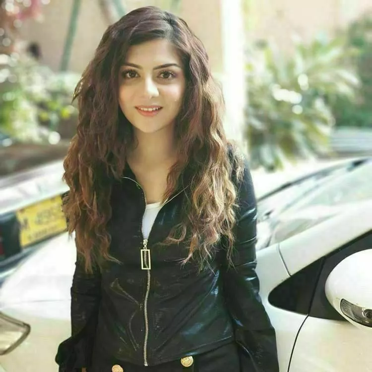 Paki Model Rida Isfahani Full👙video