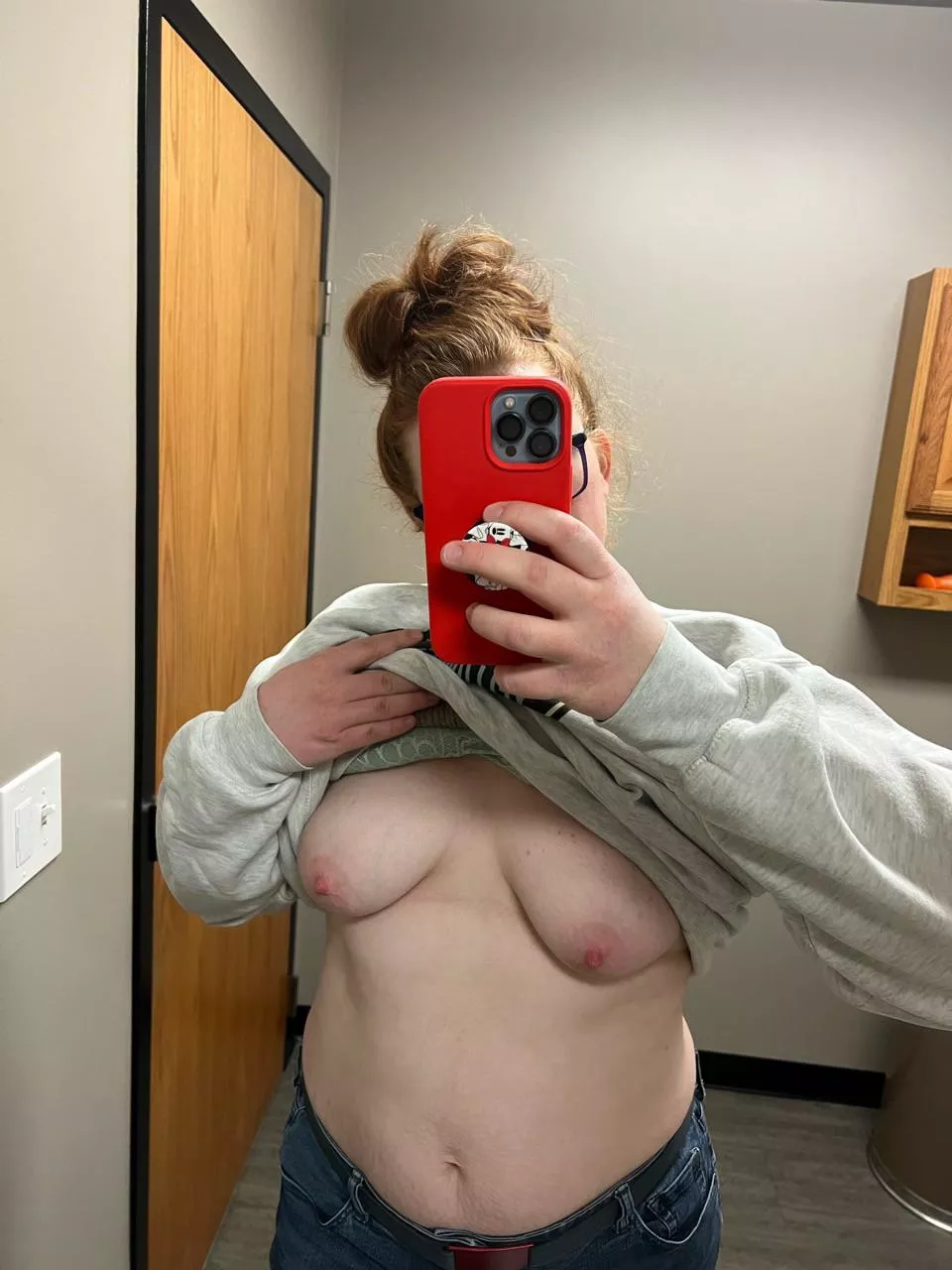 Pale titties