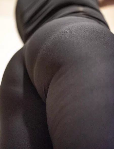 Panty lines 🤤. What do you think about them!?