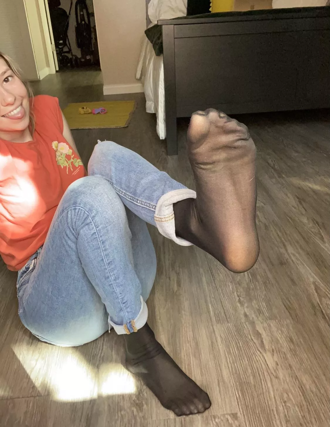 pantyhose_princess99🥰🥰🥰 Check her out on Insta!!!