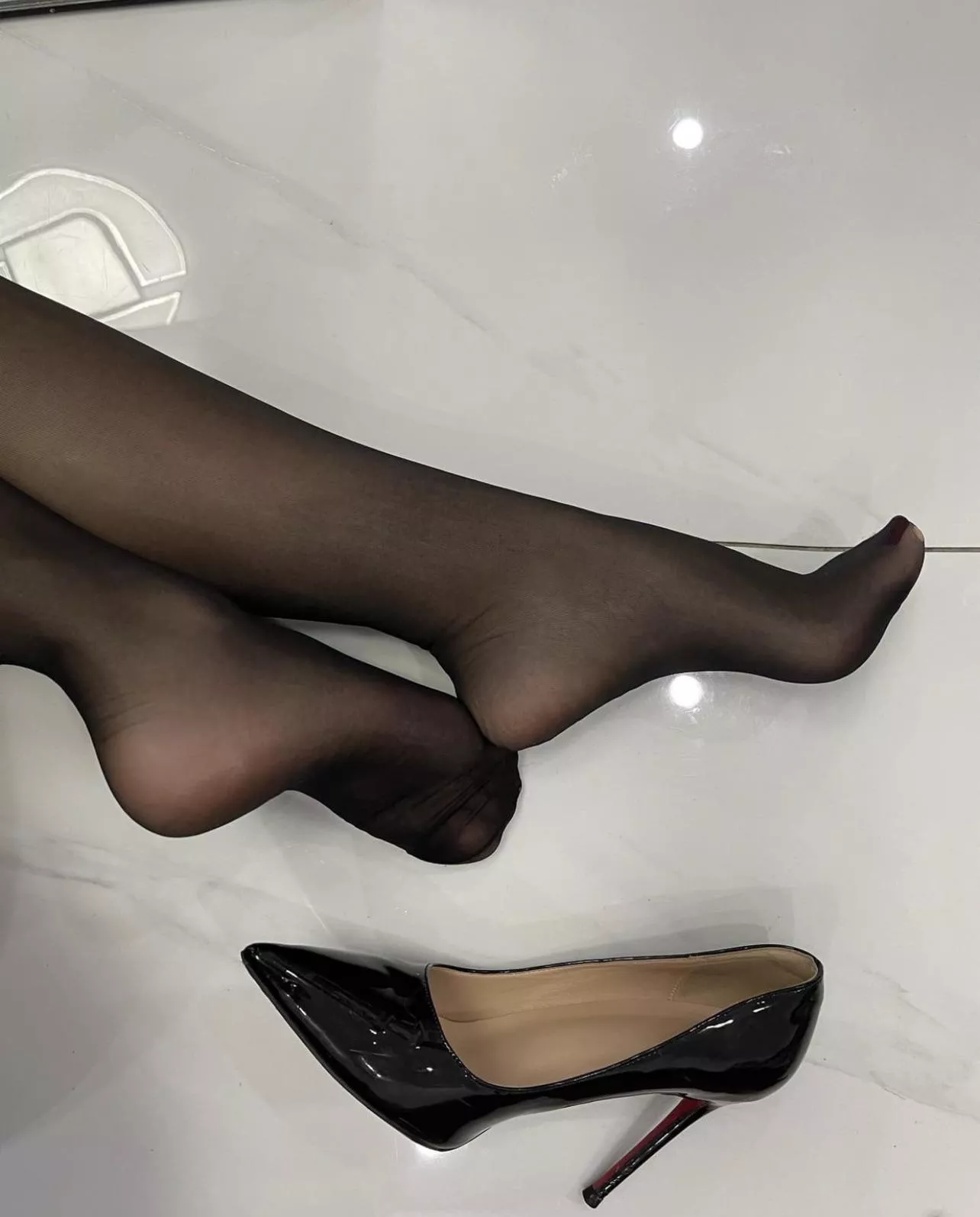 Pantyhose soles anyone? 🥰😍💋
