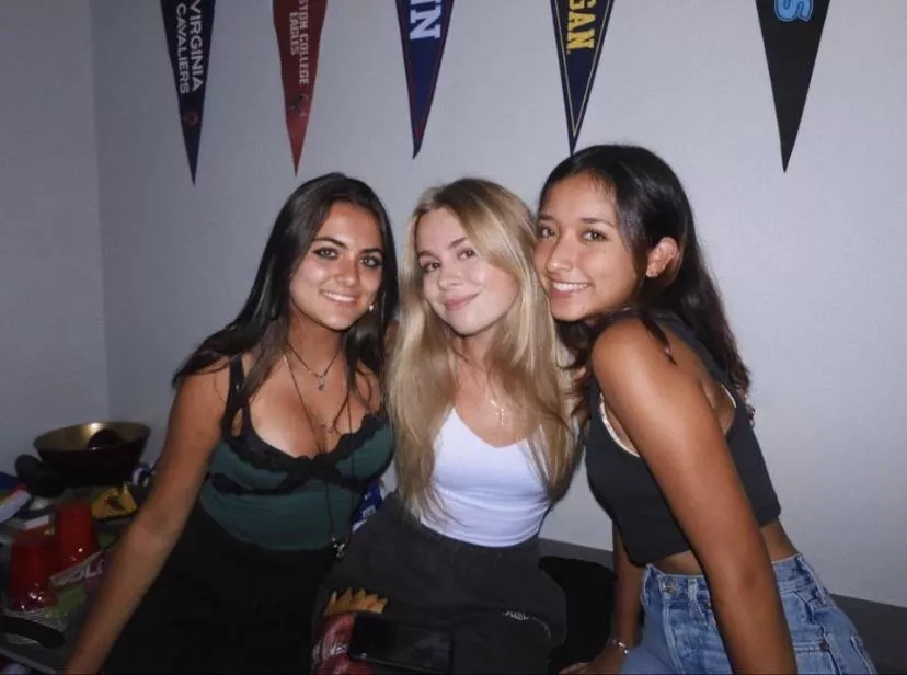 Party girls Party girls