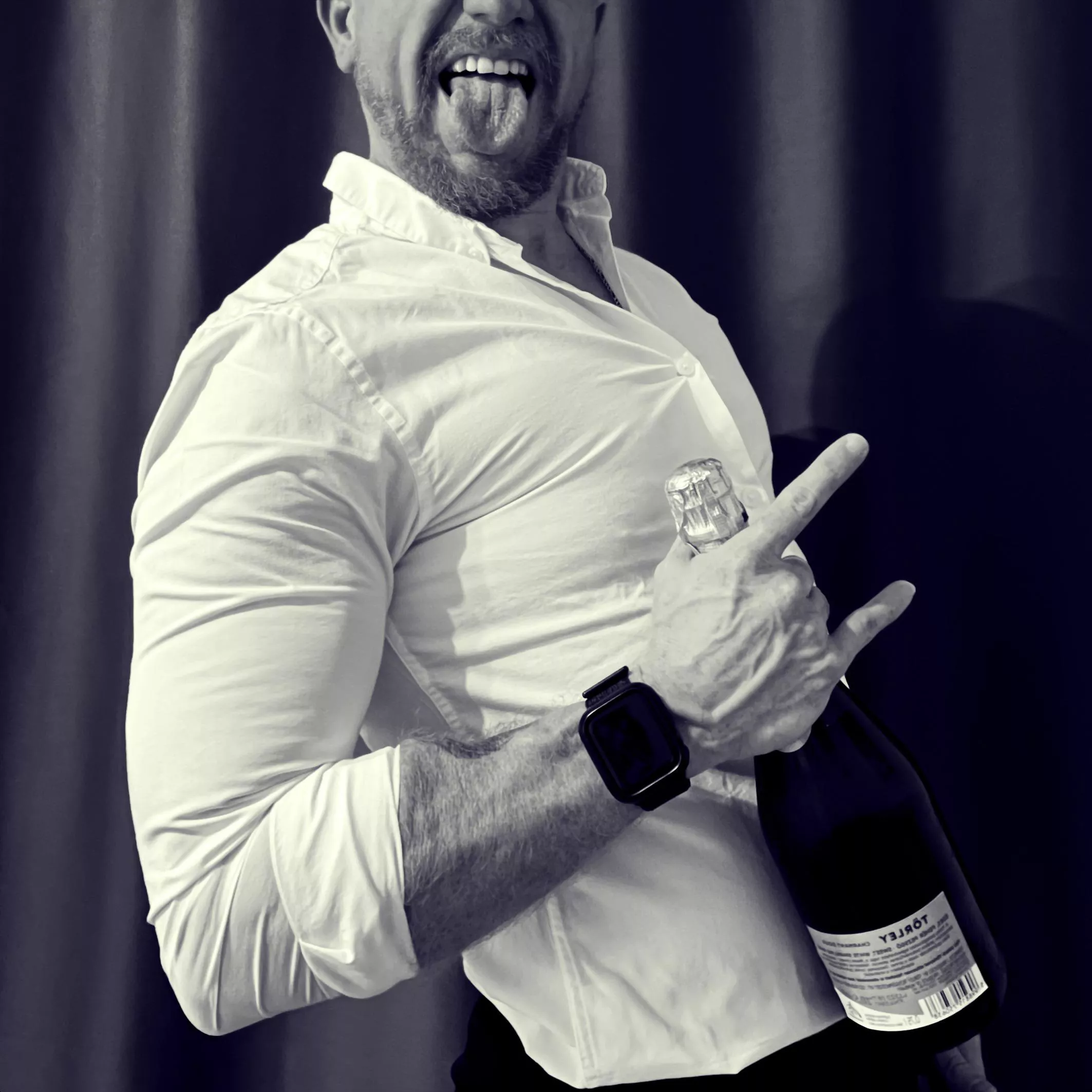 Party's On! Happy New Year! 🥳 🤘🏻