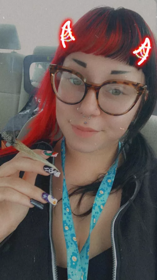 Passing you the blunt 🖤