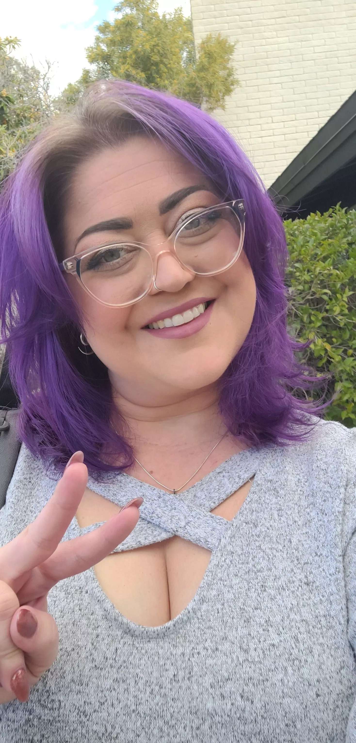 Peace and chicken grease!