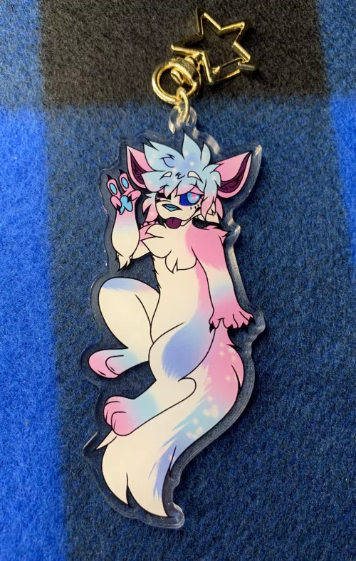 Peace ! ✨ (charm commissions open !!)