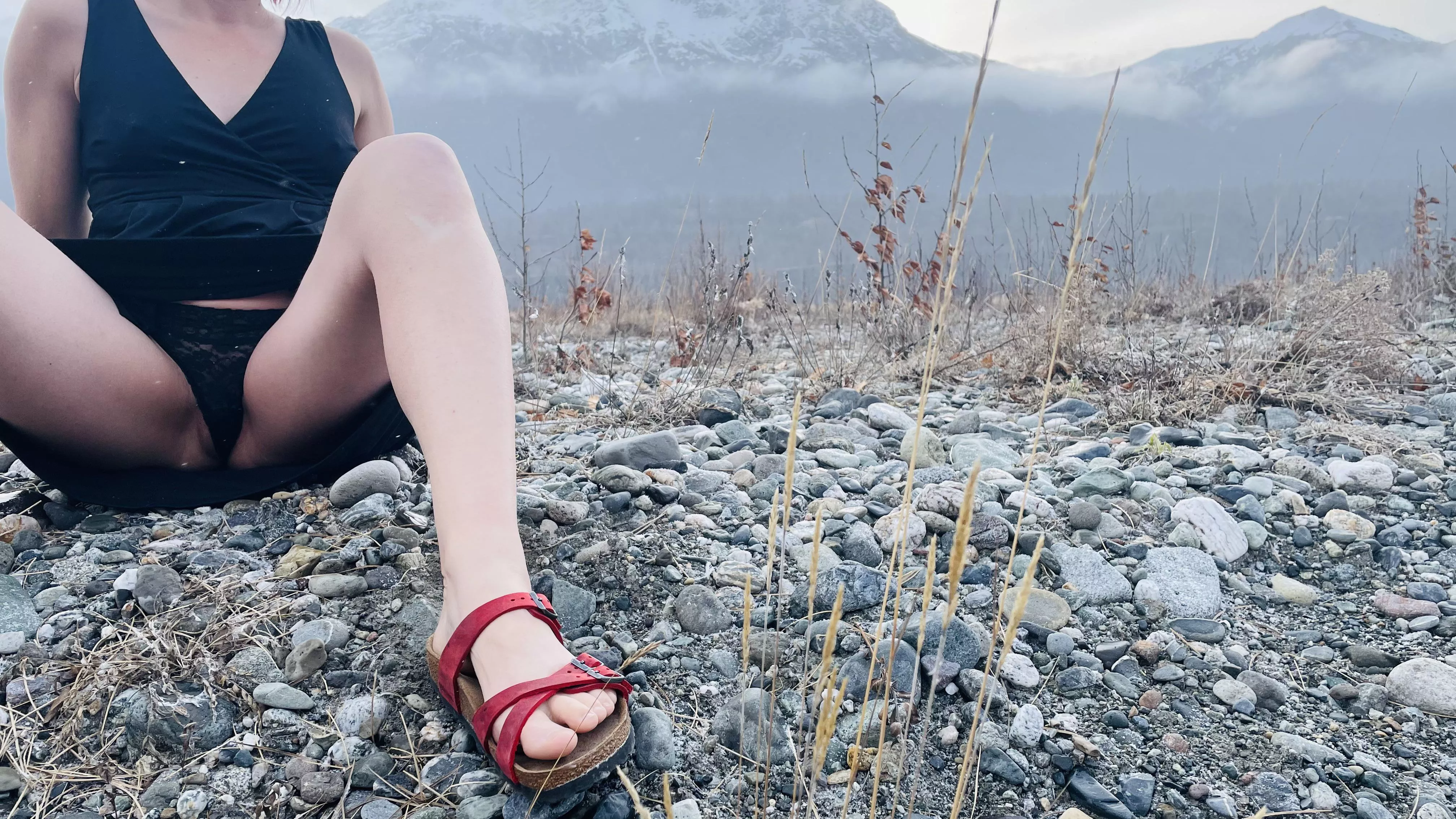 Peaks and sneak peeks 😘