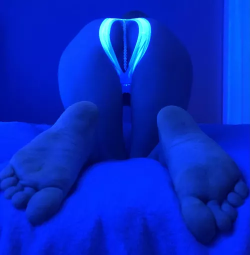 Pearl String Wedgie under the Blacklight 33y/o MIL[F]