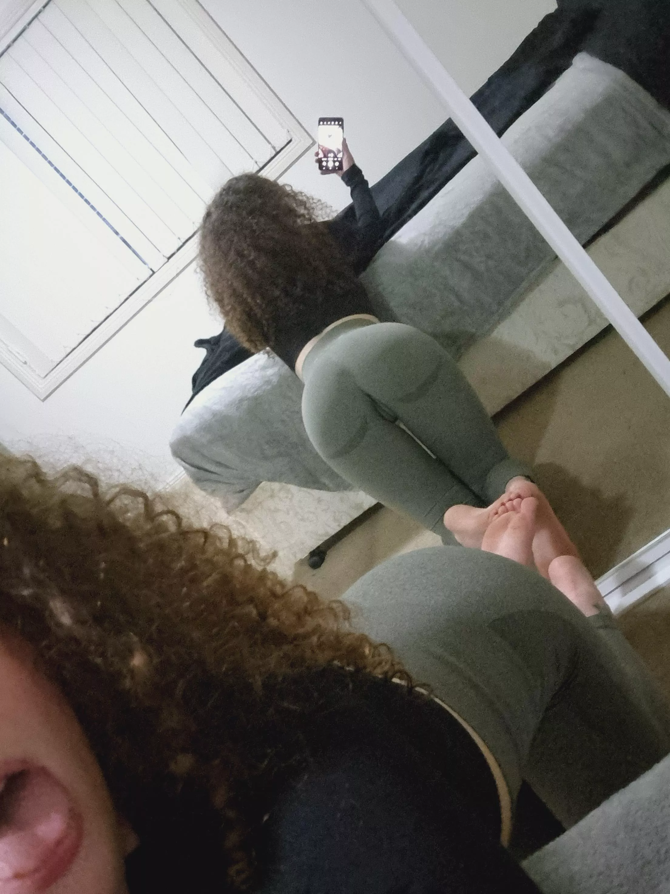 Peek a p*ssy [oc] [F]