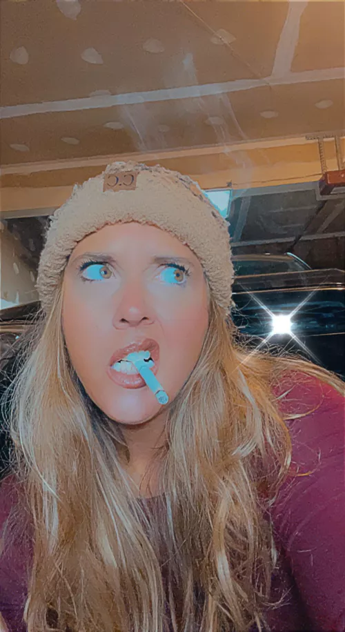 People say 🚬 kills…..but, what about feelings bro 😎