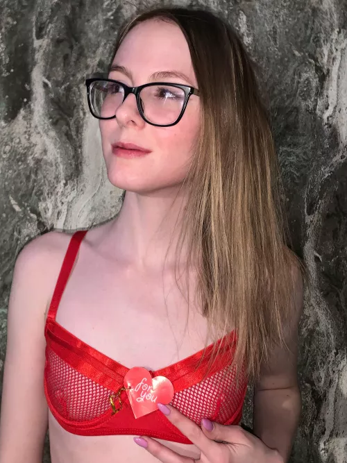 People say that I look very innocent, but they don't know what dirty thoughts I have 😈