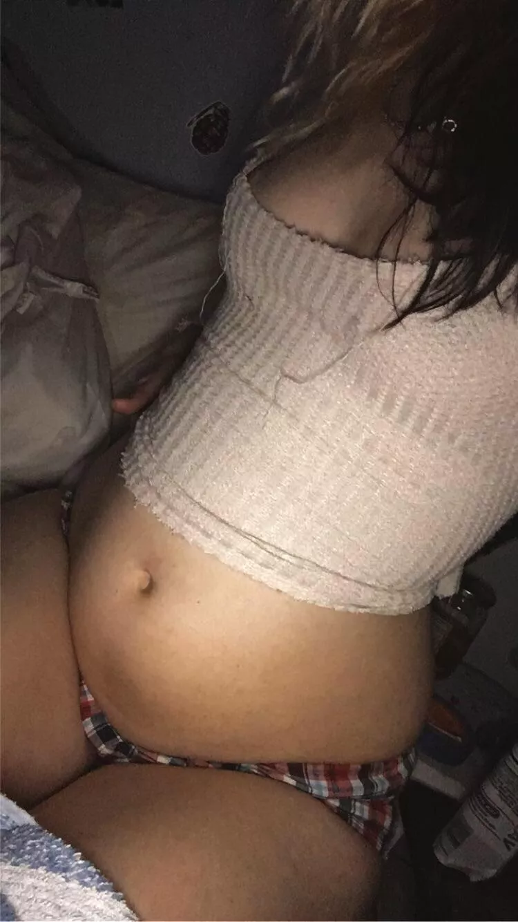 perky and round😍 feed my pretty face🥺