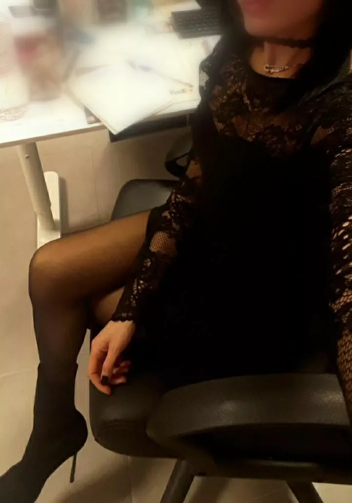 Petit selfie du bureau...Bisous, Karine. 😊