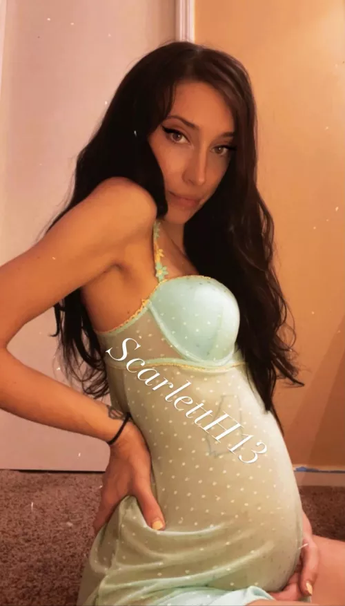 Petite 27 year old mom of about to be 3 πΊ