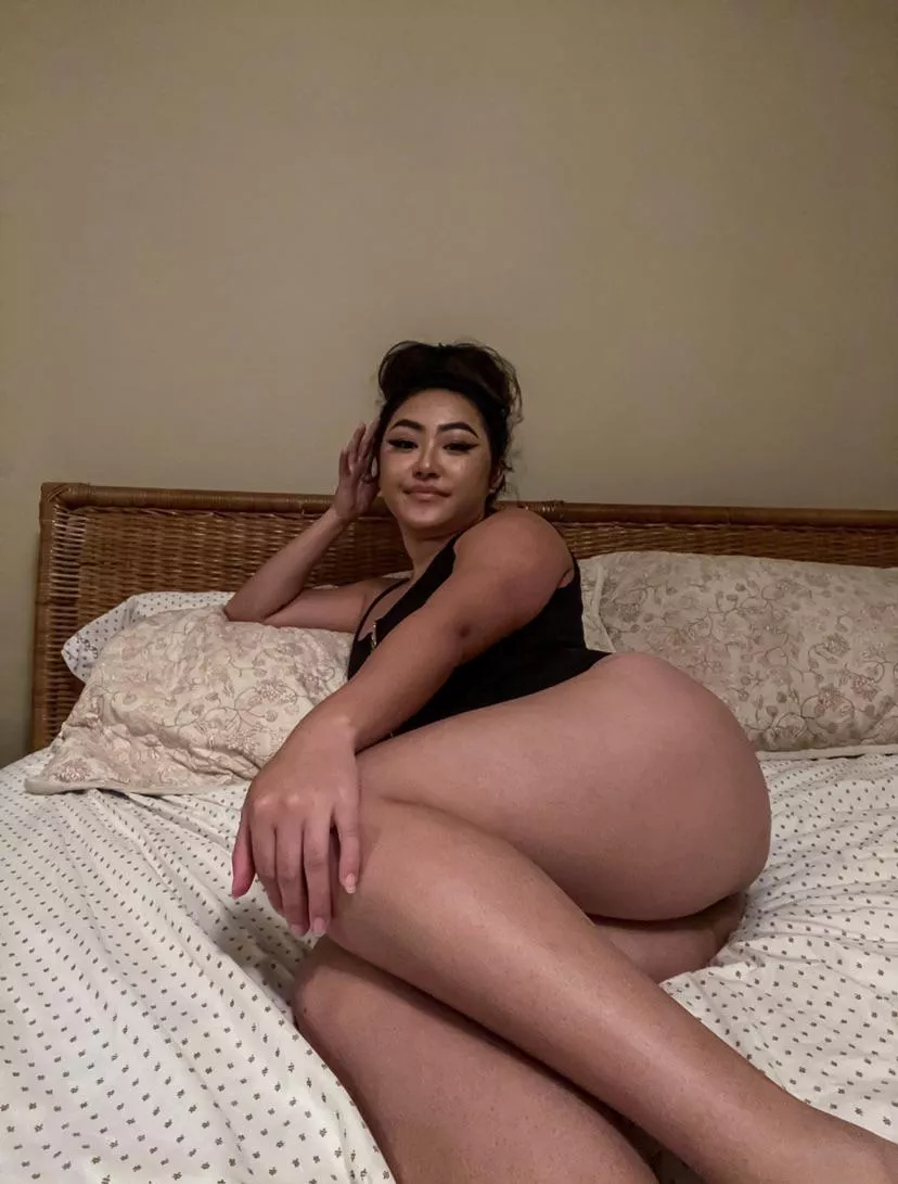Petite and thicc