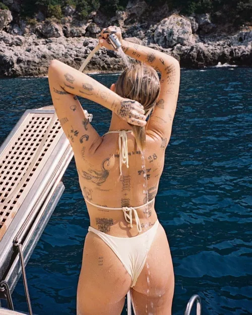 phi (@phiphibb) [instagram]