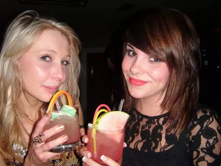 pick one's lips to wrap around you c**k