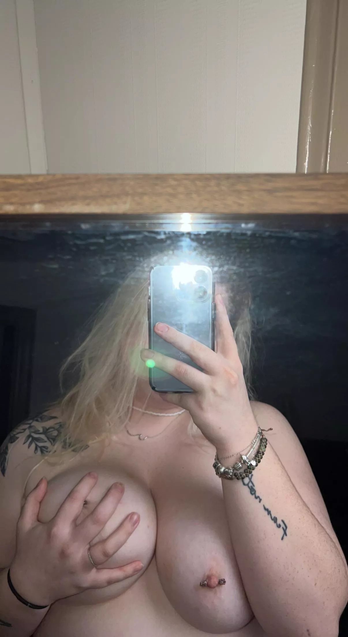 Pierced tits and tattoos 🔥