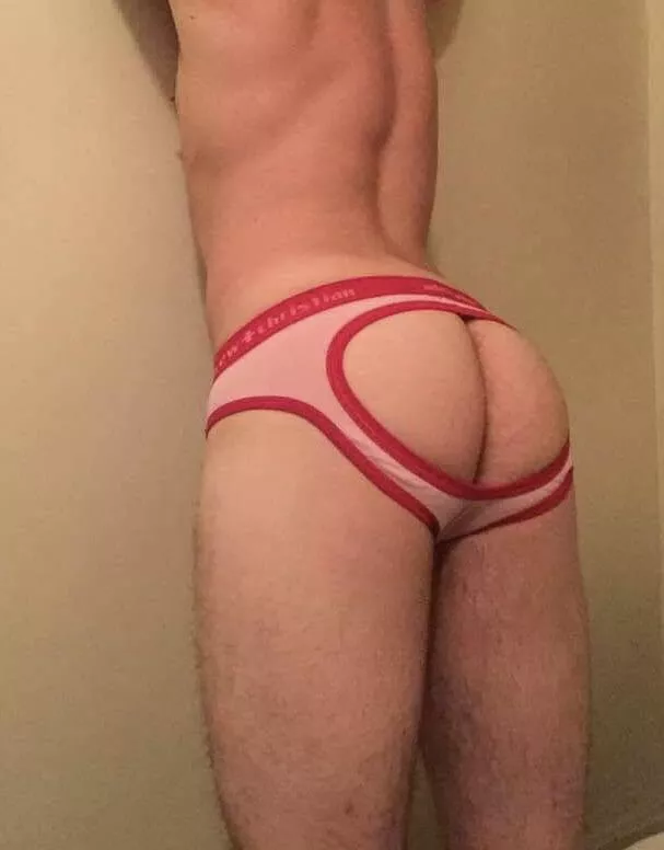 Pin me against the wall and pound it! PM open.