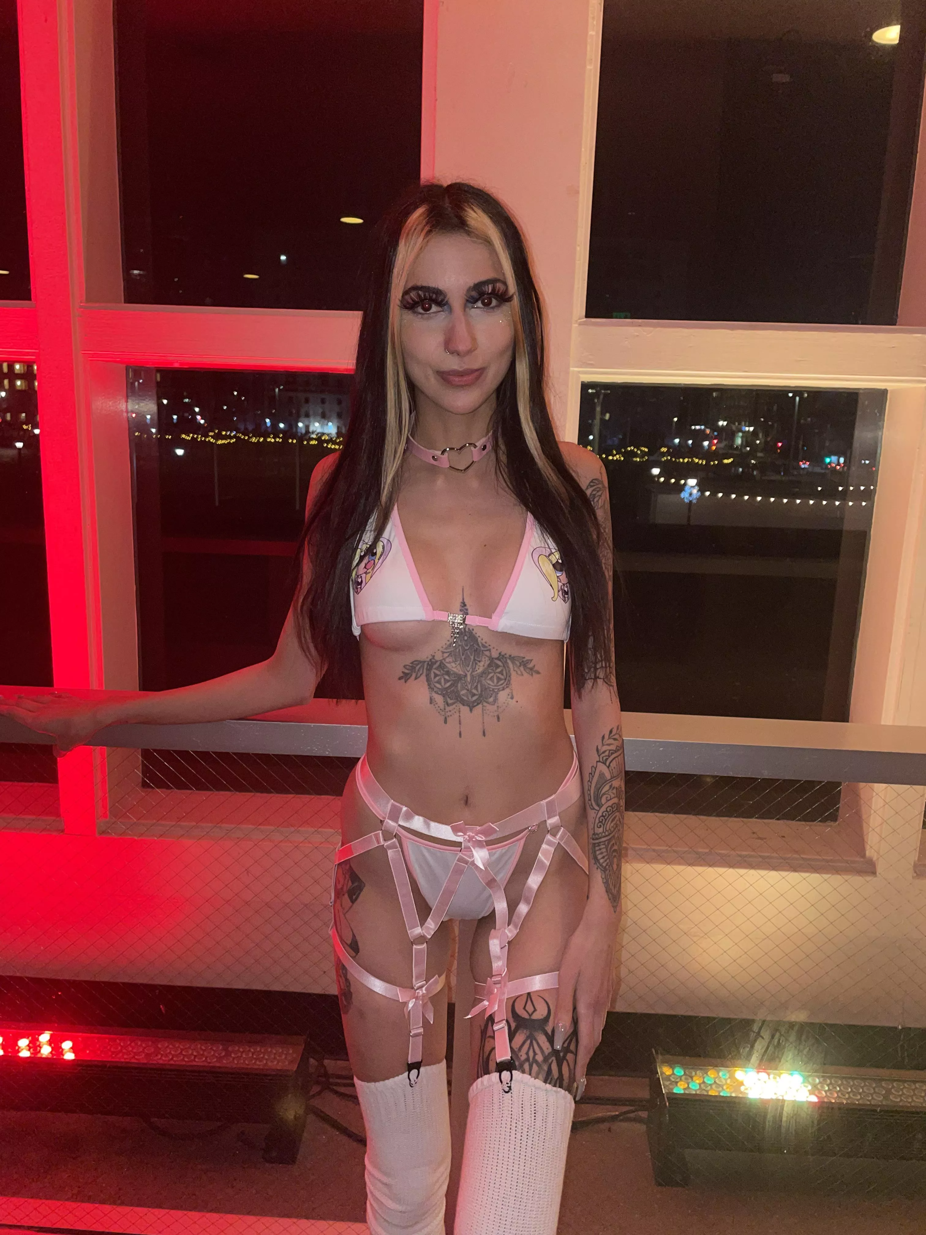 pink collars are my fave💖