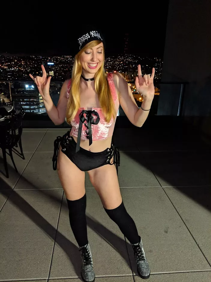 Plain black socks are always appropriate 🧦🖤